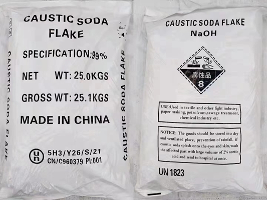 Flocons de soude caustique Hydroxyde de sodium NaOH 99% 25KG / BAG Pour la production de savon